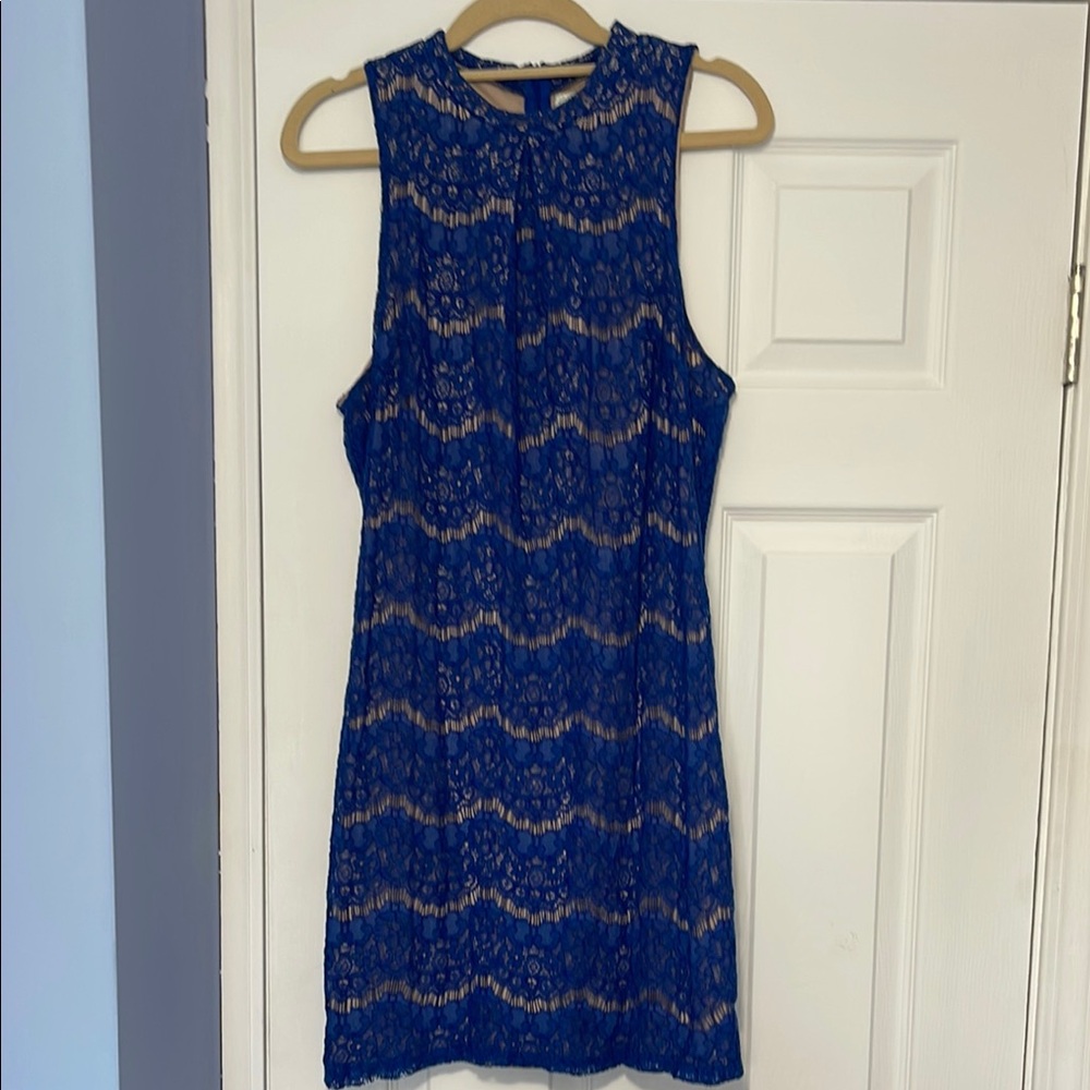 Junior’s Elegant Blue Lace Dress